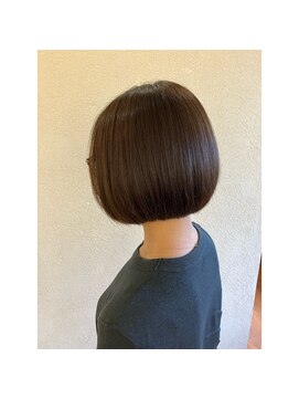 エルサフィロ キタハマ(el zafiro kitahama) 20×30×40代×似合わせカット×ツヤカラー×お手入れ簡単×ボブ