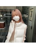 ピンクベージュ