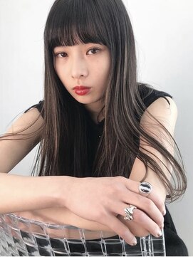 サイン 渋谷(SIGN) レイヤーカットインナーカラーイヤリングカラー色落ち綺麗表参道