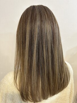 アリー 王子公園店(ARY) 大人カッコいい20代30代40代「動きのあるハイライト」