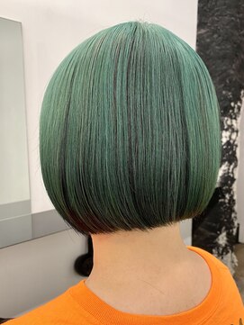 ココ 本八幡(KOKO) □デザインカラーハイトーンカラーウェットヘアミニボブ