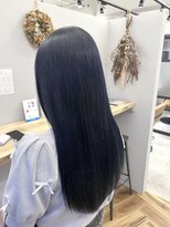 リジー(Litzy) パツっとロング＋ブルーブラックカラー　《木寺樹莉》
