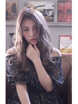 エイチ(H eitf) 外国人風ライトベージュ