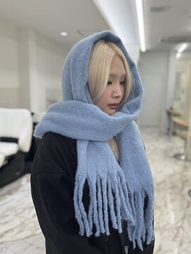 ナナ(NANA) ピンク・ミルクティーベージュ・ダブルカラー・ケアブリーチ