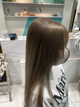 アース オーセンティック 松山銀天街店(EARTH Autentic) ミルクティーベージュ