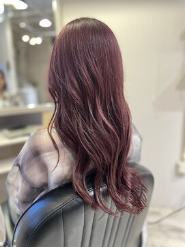 トレパルッキエーレ(tre parrucchiere) ［-tre-］ピンク×ヴァイオレット