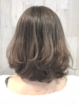 マニス(manis) 20代30代40代大人可愛いニュアンスパーマ×グレージュアッシュ