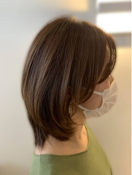 アールプラス 湘南台(R+) ミニウルフ/ラフニュアンステラコッタ/流れるレイヤーくびれボブ