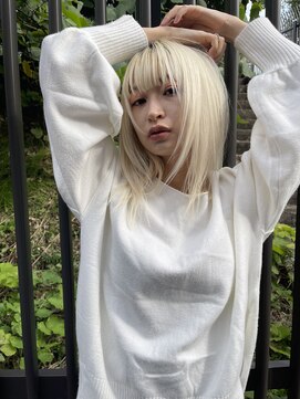 デコ(DECO) 《RYUSEI》抜きっぱなしブリーチホワイトカラー小顔ハイトーン