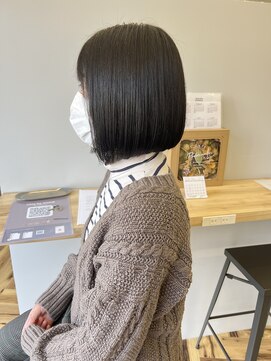 リジー(Litzy) ストレートボブ