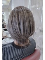 20代30代大人かわいい◎ウルフくびれ丸み白髪ぼかしグレージュ