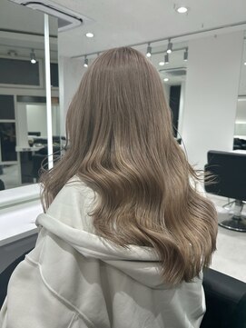 ノーム(NORME) ブリーチ2回以上　ホワイトミルクティーベージュ　担当rii-♪