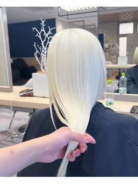 モニカ 原宿店(MONIQA) ホワイトブロンド