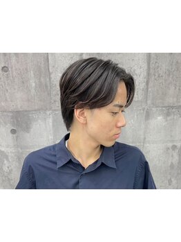 ビジネスシーンでしっかり決まるスタイルをご提案[Men’s /ツイストスパイラルパーマ/フェザーパーマ/眉毛]