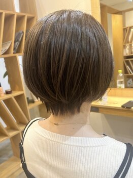 ビー(be..)の写真/あなたの骨格や髪質を見極めた似合わせカットで、お手入れしやすく伸びても気にならない小顔ショートを実現