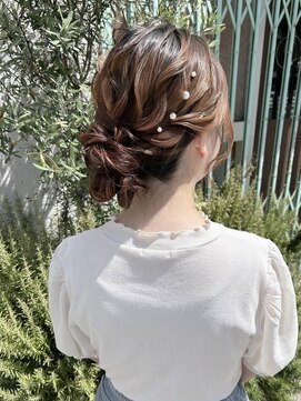 ディティカ ティア(Dityca tia) シニヨン