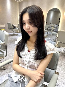 ジーナ 天神(Zina) 韓国ヘア/顔周りカット/レイヤーカット/ザクザクレイヤー