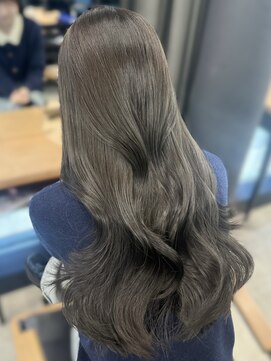 アリュウル 表参道 青山(Allure) 赤み消し*オリーブグレージュ×レイヤーカット○伊藤