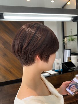 ジュイール(Jouir) コンパクトなショート×暖色系ベージュ