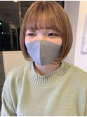 オレンジベージュ×スッキリボブ