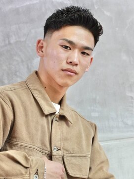 にもう ソフトアイロンパーマ スキンフェード 3