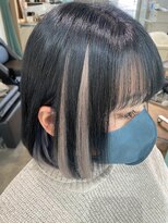 ミラシィ 稲毛(Mirashy)&nbsp;オシャレなシルバーインナーカラーボブ♪