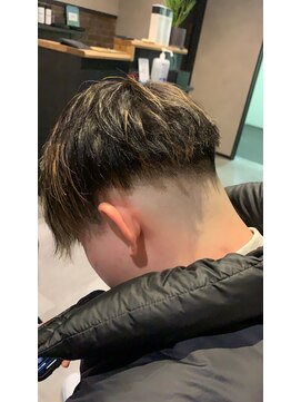 グランルッソ 岡山駅前(GRAN LUSSO) メンズ　スキンフェード