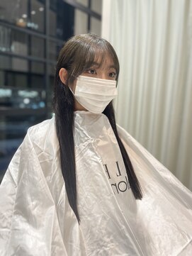 ニーゼロゼロナナ(2007) ストレートでも馴染むレイヤーカット