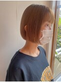 ハイトーンなシンプルボブ