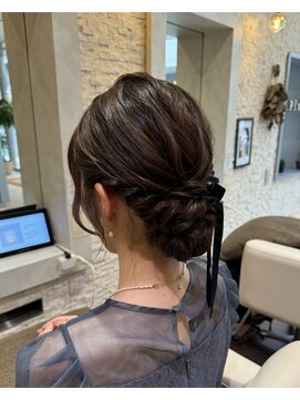 ヴィサージュプラス(VISAGE plus) シニヨン×ベロアリボン