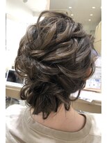 カぺリベラ テラス Capelli bella TERRACE ふわふわネープシニヨン