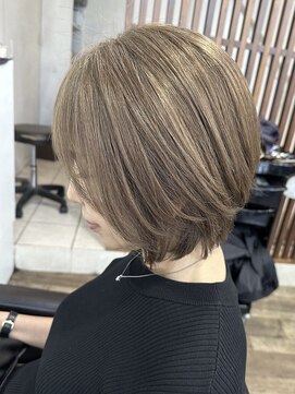 ハーツ(Heart's) 白髪ぼかし脱白髪染め似合わせショートボブ40代50代60代