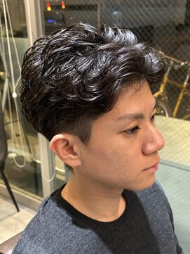 ノイセル(Noisyle) ☆かき上げアップバング×フェザーショート×フェザーパーマ