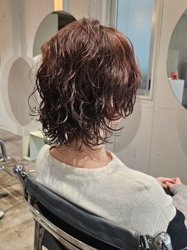 ストレータ バイ マリオ(Strata by mario) イメチェンショートミディアムウルフ波巻き＋ニュアンスパーマ