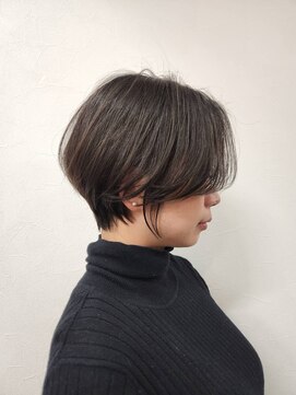 ポール 行徳店 黒髪 ショート 髪質改善 耳掛け
