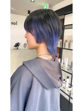 ソルバイジゼル(sol by gisele) 中性ウルフ×インナーカラー×10~20代おすすめ！