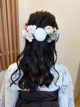 アミュー(Amyu) ふんわりかわいいハーフアップ