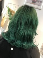 ジーナ(XENA) グリーンヘアロブ