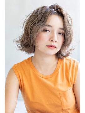 テイラー(Taylor) ［Taylor］☆大宮　外国人風×ハイトーンベージュ