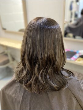 アルート 町田店(aroot) #ブリーチハイライト#明るめアッシュ