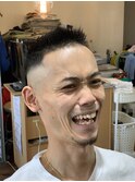 大人のスキンフェードカット