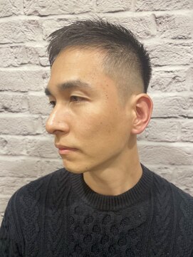 グレイスフル バーバープラチナム 六本木店(Graceful Barber platinum) メンズ/バーバー/フェード/スキンフェード/黒髪/アップバング