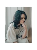 リワーズ 成城学園前(ReWARDs)&nbsp;シルキーベージュ/斜めバング/ブラントカット[成城学園前駅]