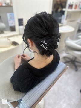 クラナ(clana) ヘアセット シニヨン