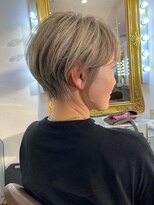 シャンプーボーイ セントラル 博多(SHAMPOO BOY central) ショート/ショートボブ/ハイライト/切りっぱなし/博多