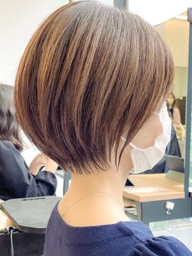 ヨリ トウキョウ(yori Tokyo) 似合わせカット30代40代50代ショートボブくびれレイヤーカット