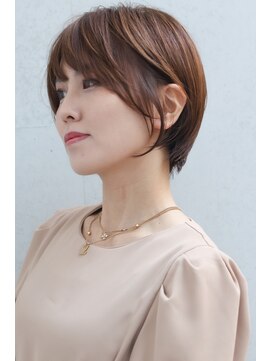 まとまりショート×艶感カラー