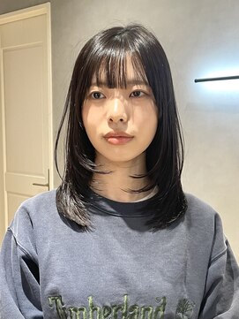 ジルバイジアン(JILL by GIEN) ミニシャギー/ミディアムヘア/樋口美咲