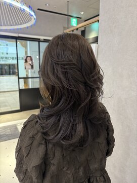 ザザ シンジュク(ZA/ZA shinjuku) 自然なボリュームを叶えるレイヤーカット