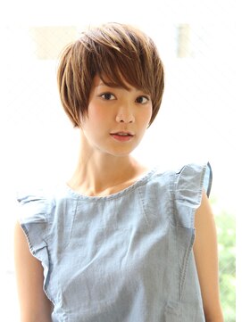 レウナ 外苑前(Reuna) オトナ女子・波留さん風ショート